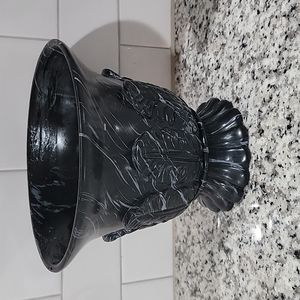 Indoor planter black faux marble urn with liner